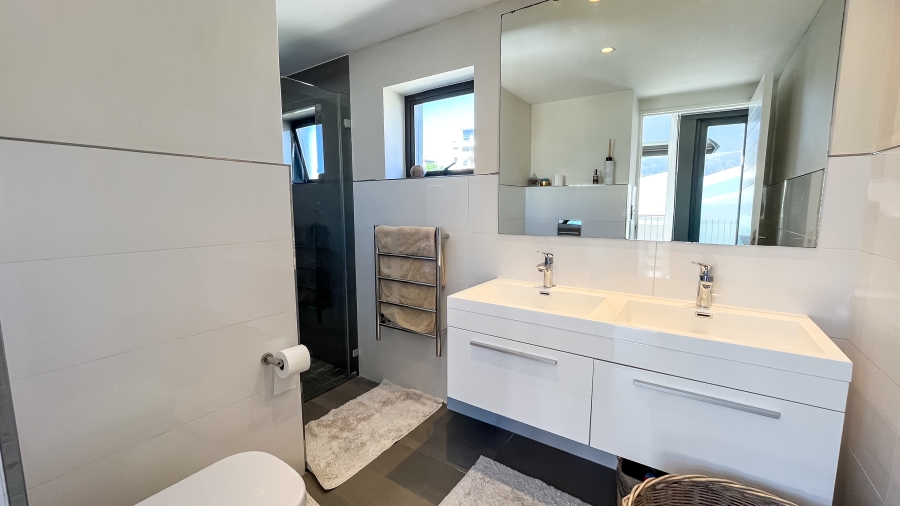 4 Bedroom Property for Sale in Newlands Western Cape